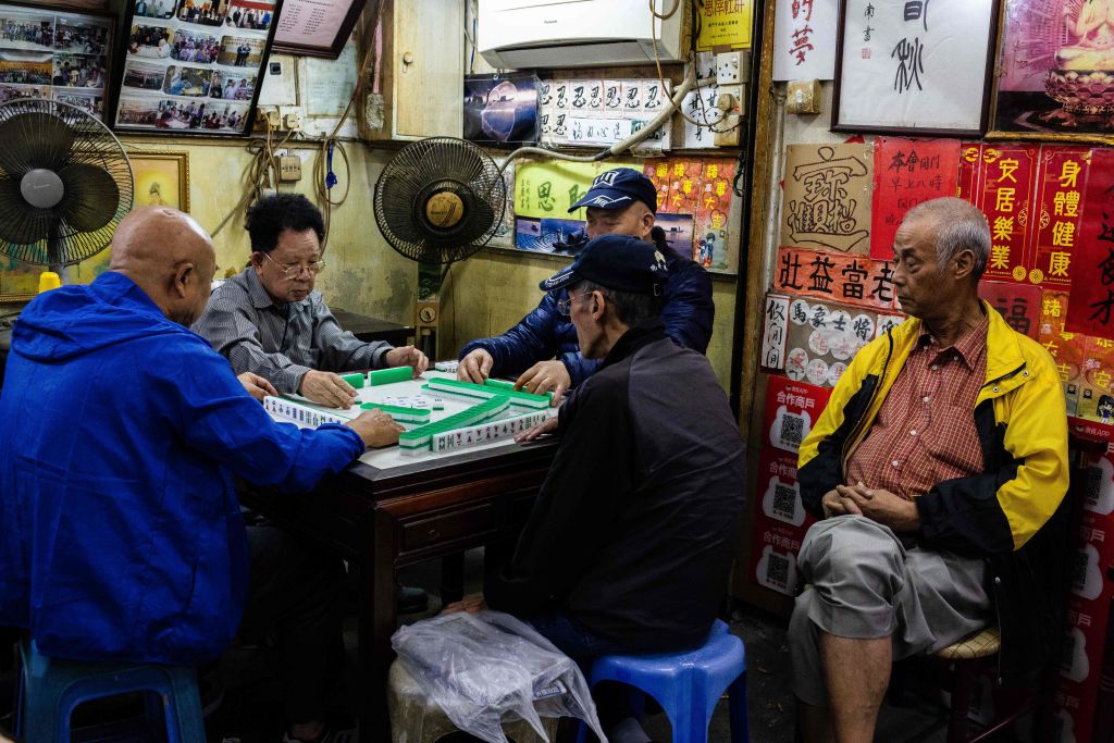 new to mahjong pls help : r/Mahjong