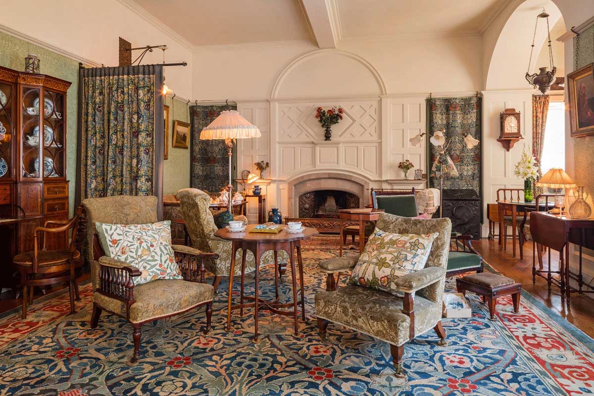 Standen_house_national_trust.jpg