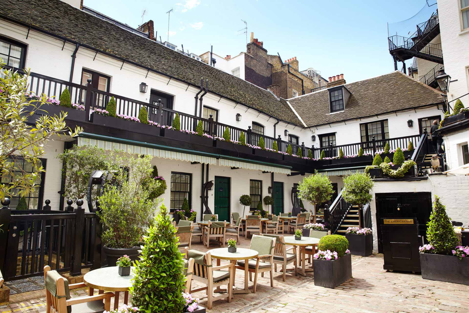 The-Stafford-London-Courtyard-47.jpg
