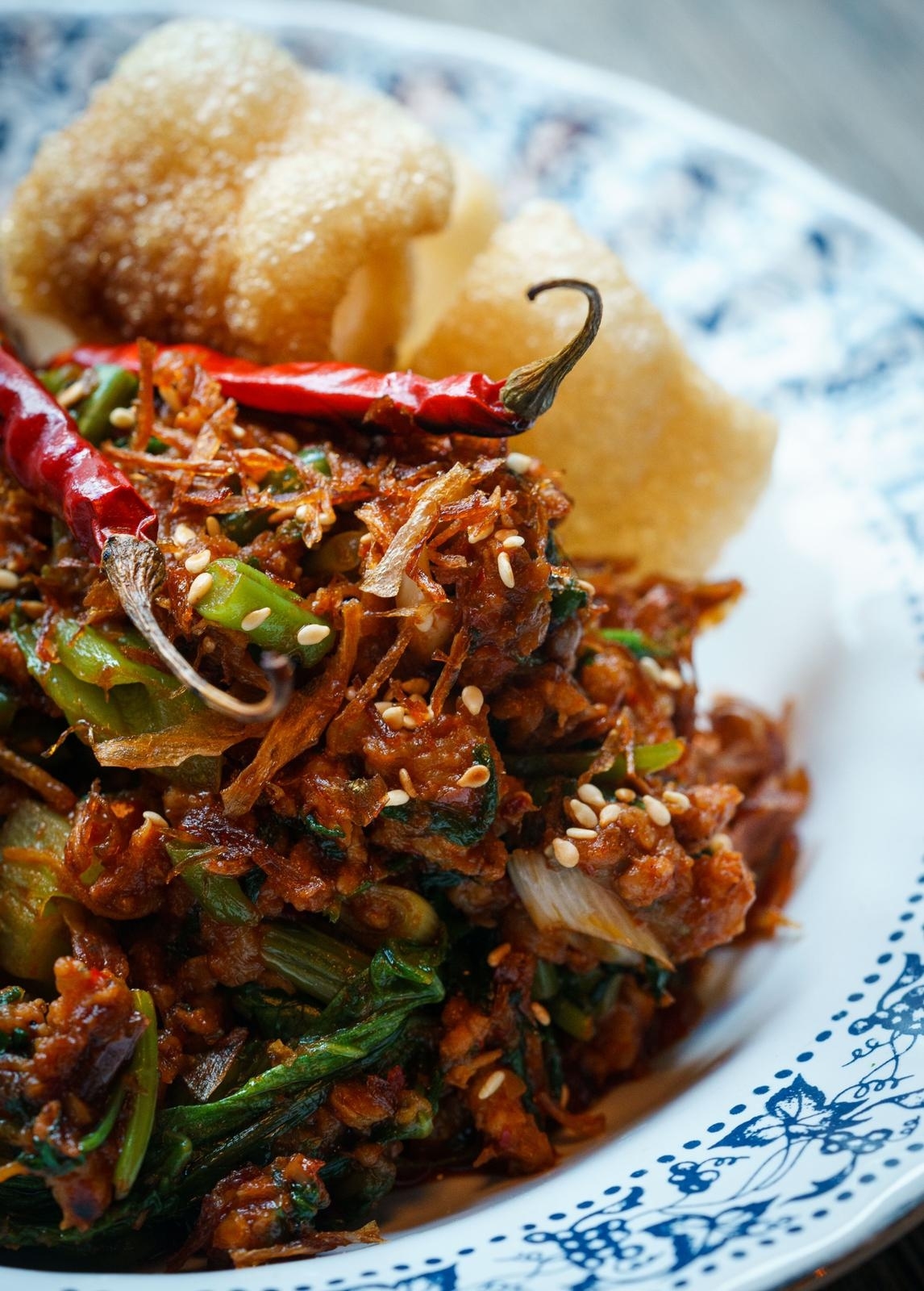 Yum_Sanat_-_thai_war_salad.jpg