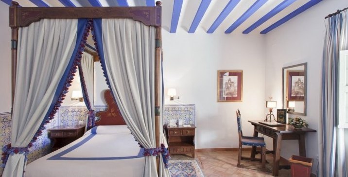 almagro-bedroom.jpg