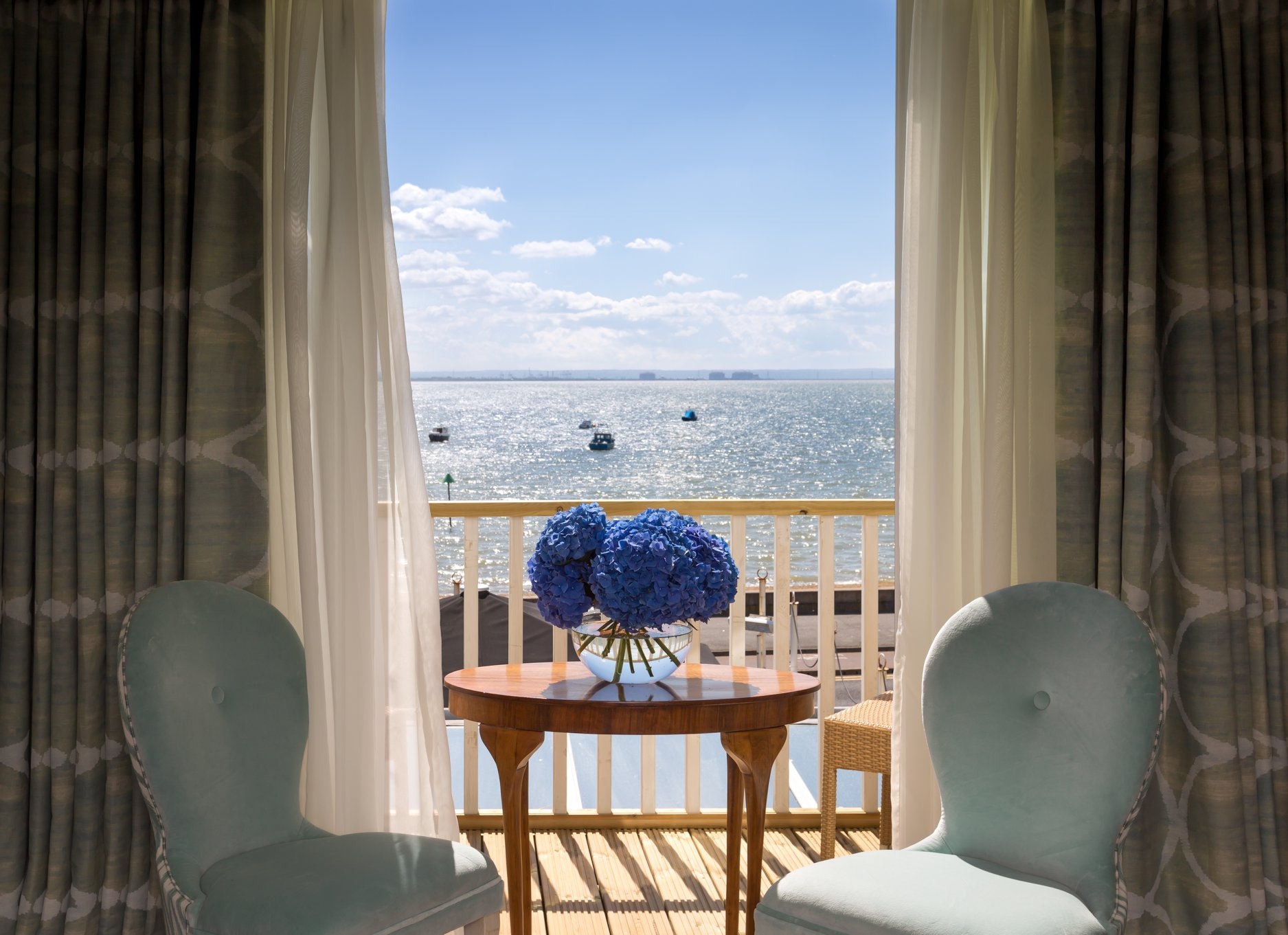 roslin_beach_hotel.jpg