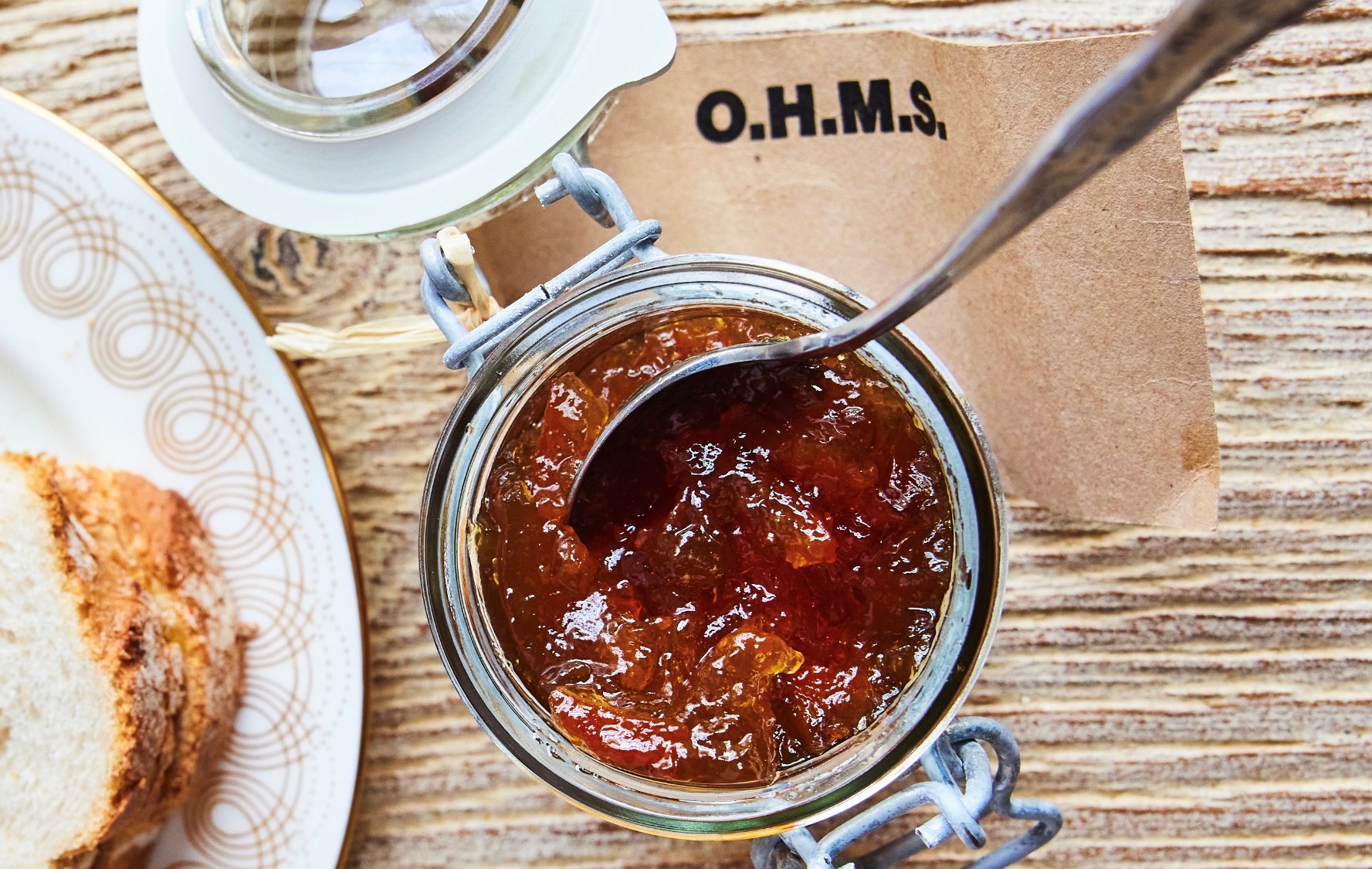 Marmalade_as_produced_by_the_British_Embassy_in_Madrid_-_a_fitting_fusion_of_British_and_Spanish_cultures.jpg