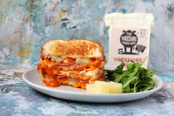Pineapple-Cheese-Toastie-e1589752771987.jpg
