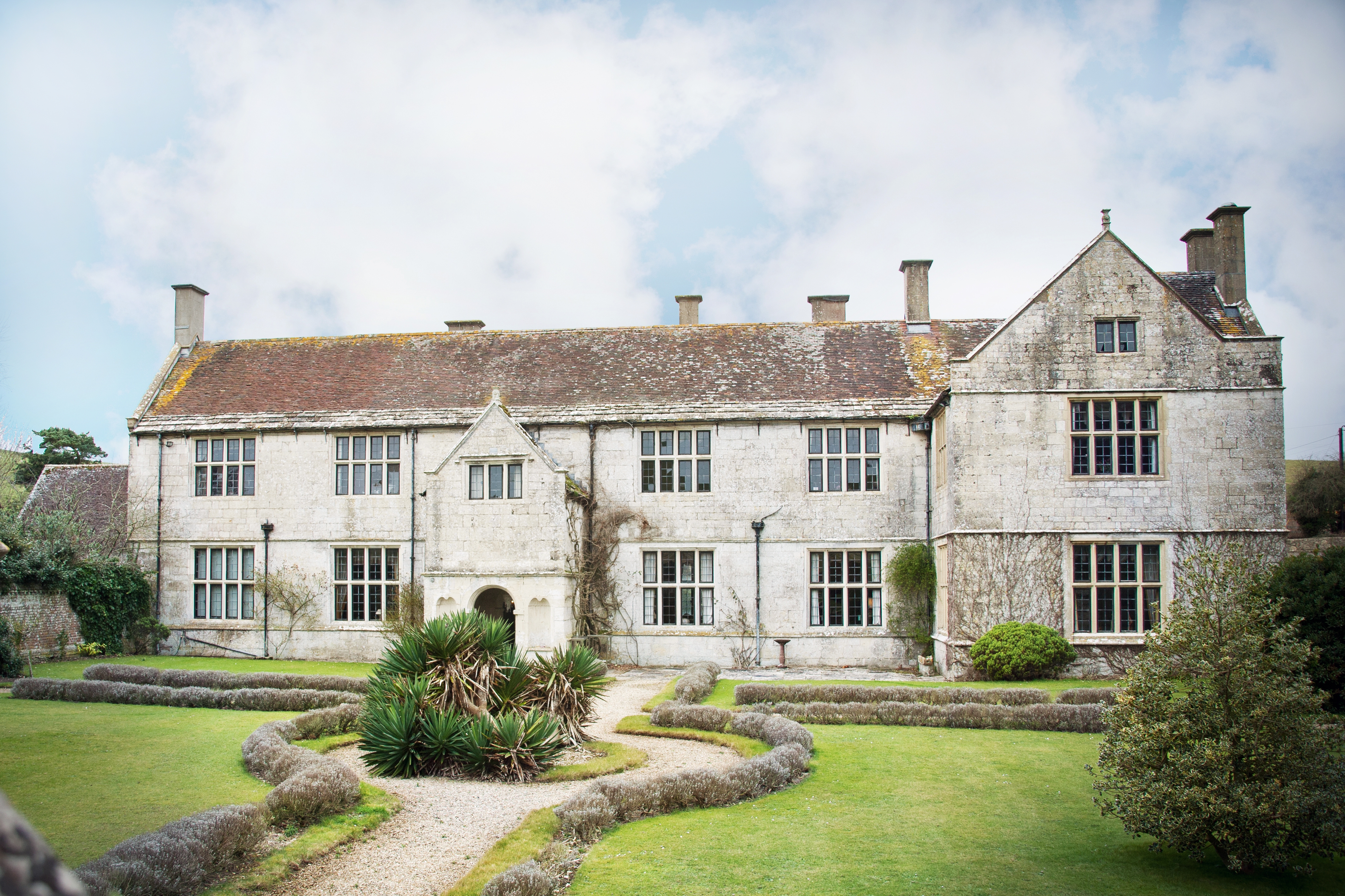 Poxwell_Manor_EXT_ALT.jpg