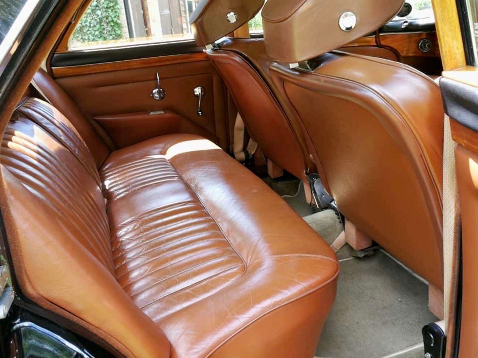 Rear_Seats.jpg