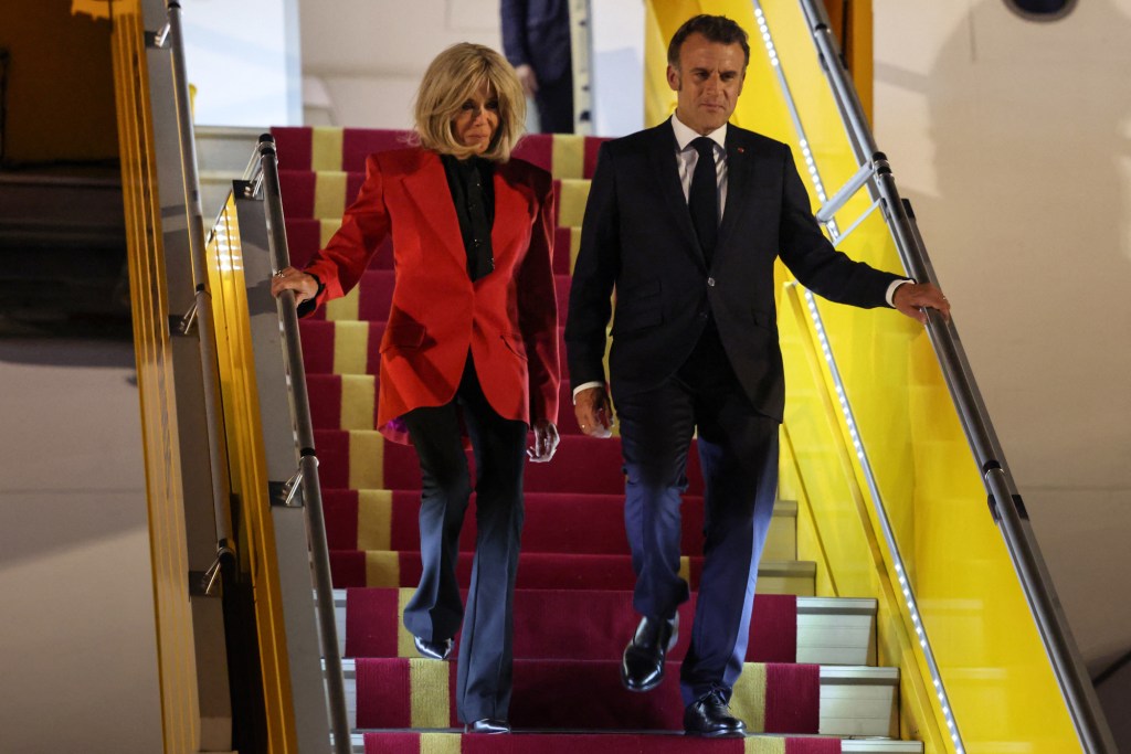Brigitte and Emmanuel – an anatomy of a slap